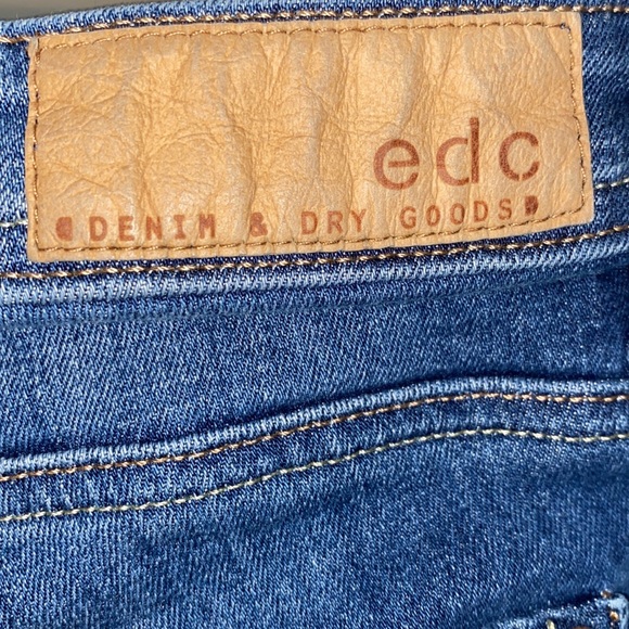 Edc Dry Goods Capri Jeans - Picture 3 of 5